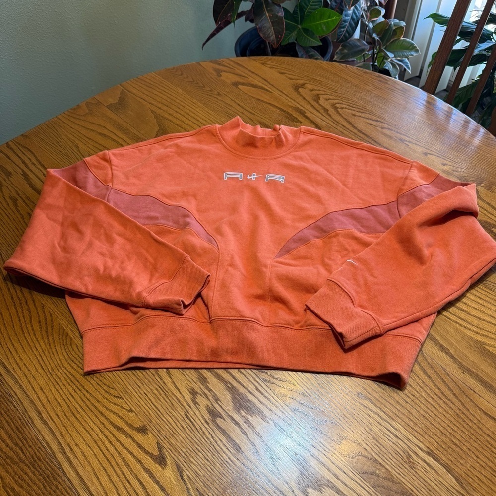 Nike Air Cropped Crew Neck Size Medium